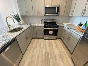 129 Halstead 2 Bedroom / 2 Bathroom Kitchen